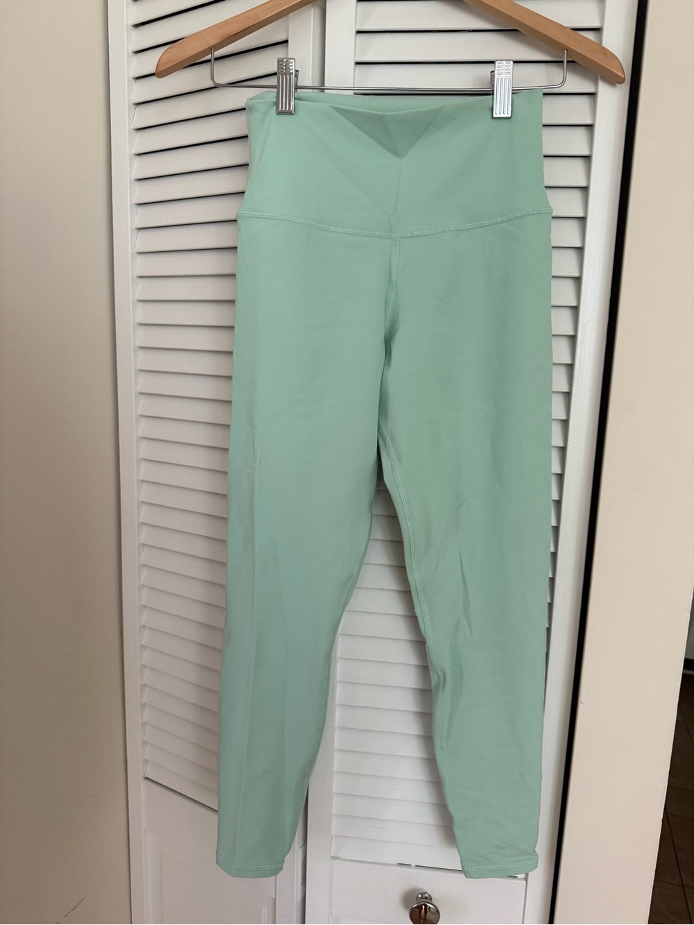 ALO Yoga Seafoam High-Rise V-Waist Leggings